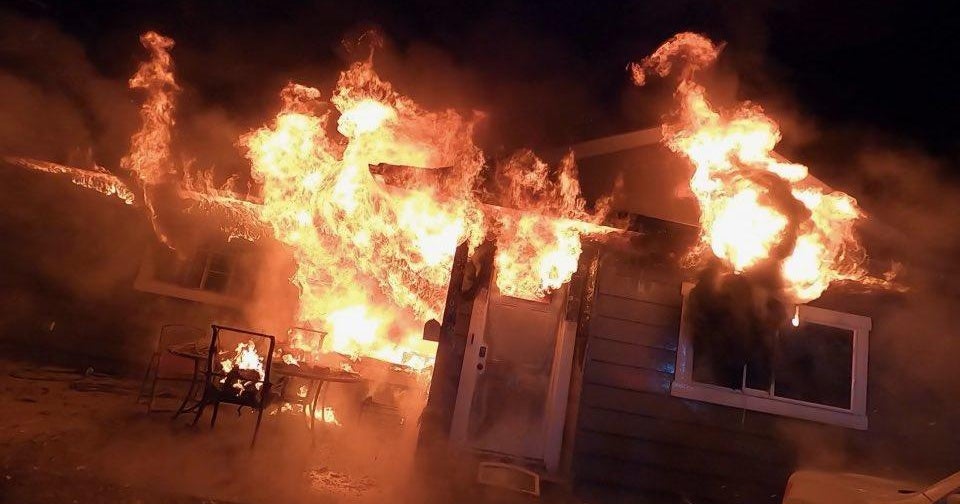 2 dogs dead, woman in critical condition after Christmas Eve North Highlands house fire