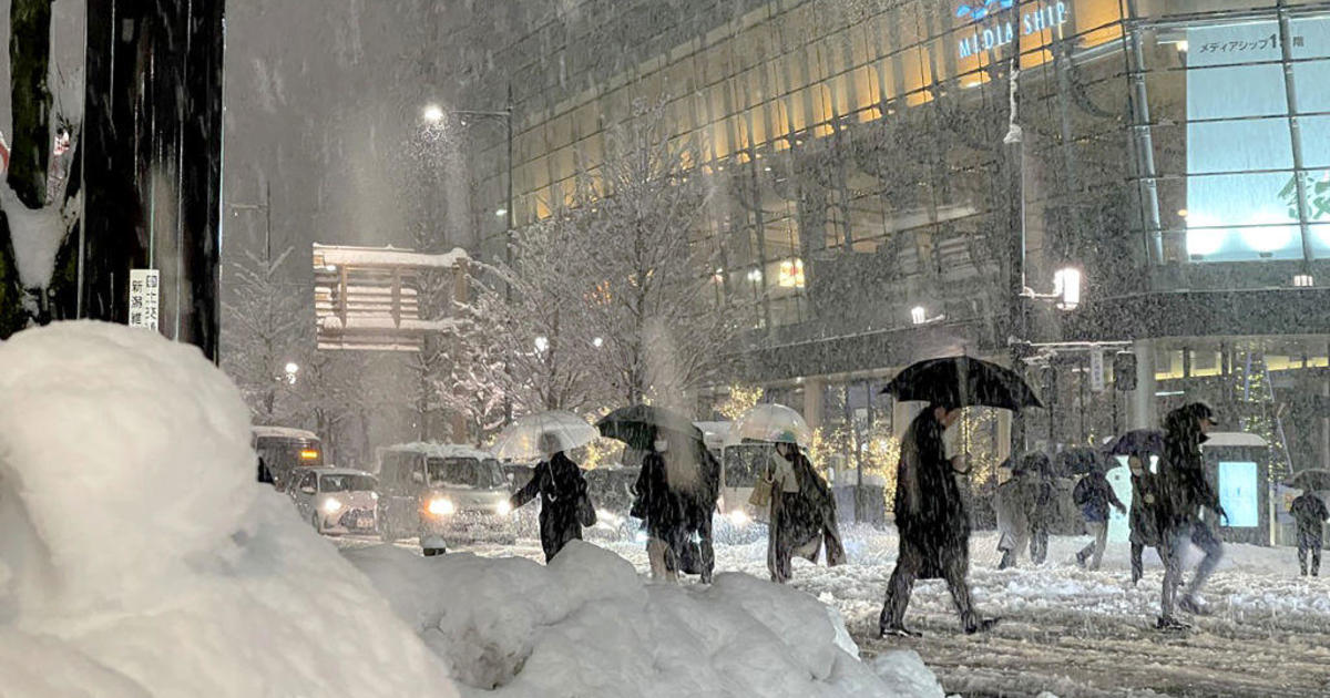 Deadly winter weather hits Japan as heavy snow piles up in northern regions