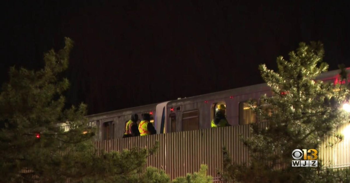 Commuters frustrated over subway car derailment - CBS Baltimore