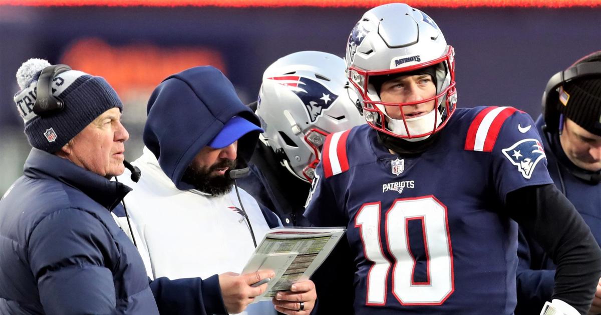 Patriots QB Mac Jones admits he let down 'everyone' in brutal Week 4 loss –  NBC Sports Boston