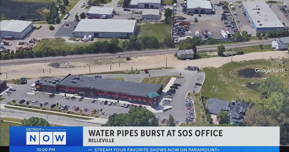 Multiple buildings in Metro Detroit close after pipes burst CBS Detroit