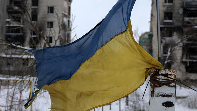 Winter Sets In As Kyiv Residents Prepare For Further Russian Attacks 