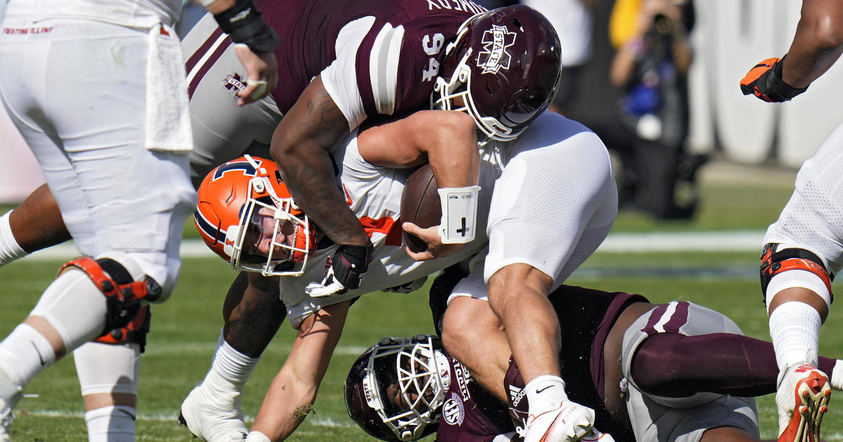 Mississippi State beats Illinois in 1st game since coach Mike Leach’s death