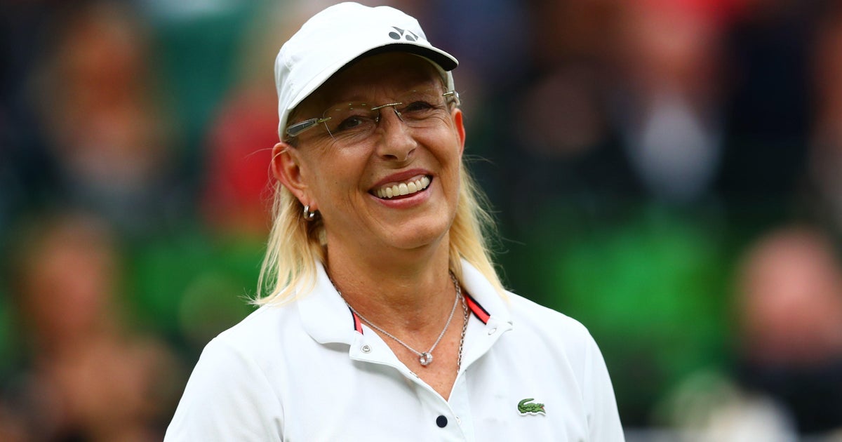 La leyenda del tenis Martina Navratilova fue diagnosticada con un «doble golpe» de cáncer de mama y garganta.