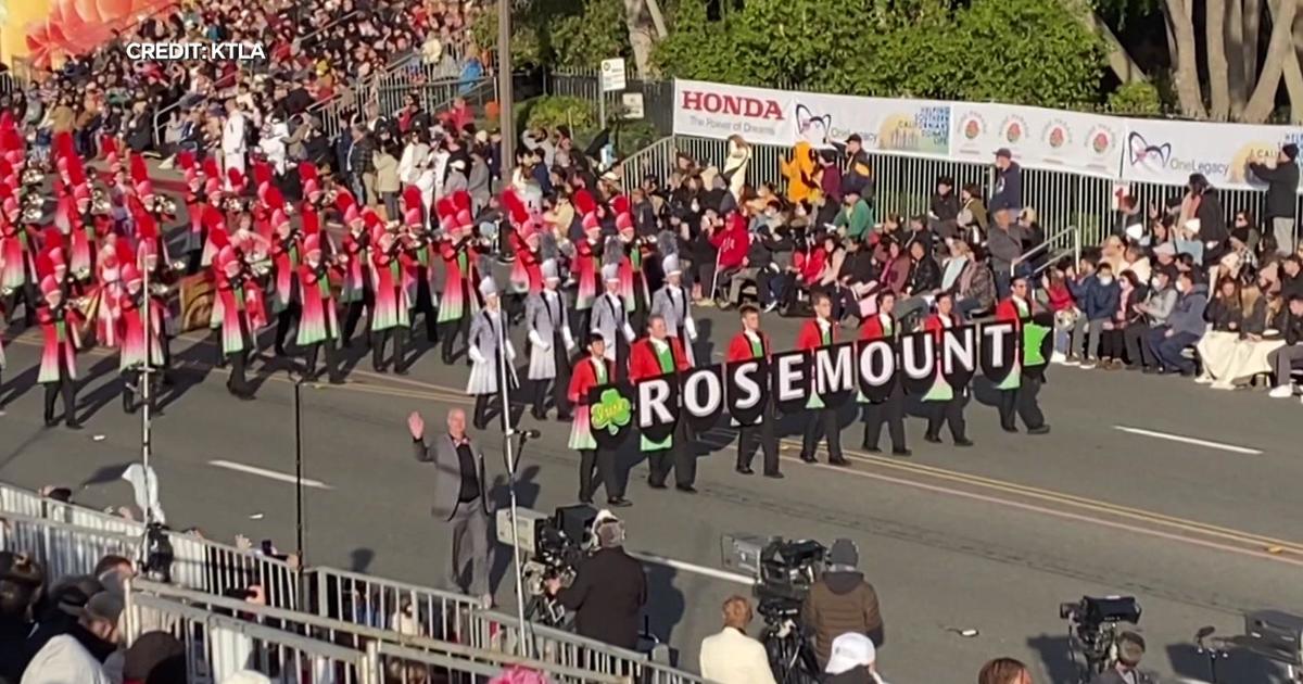 After Rose Parade glory, flights carrying Rosemount High School's marching  band get diverted - CBS Minnesota