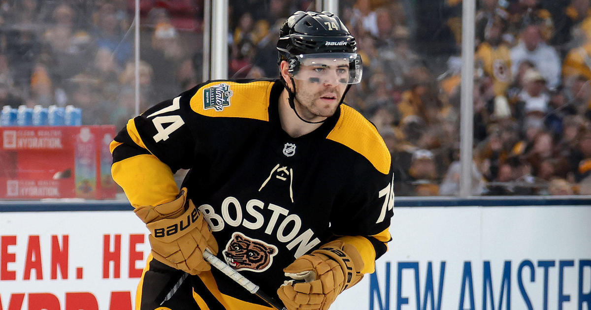 Jake DeBrusk reportedly suffered broken leg at Winter Classic