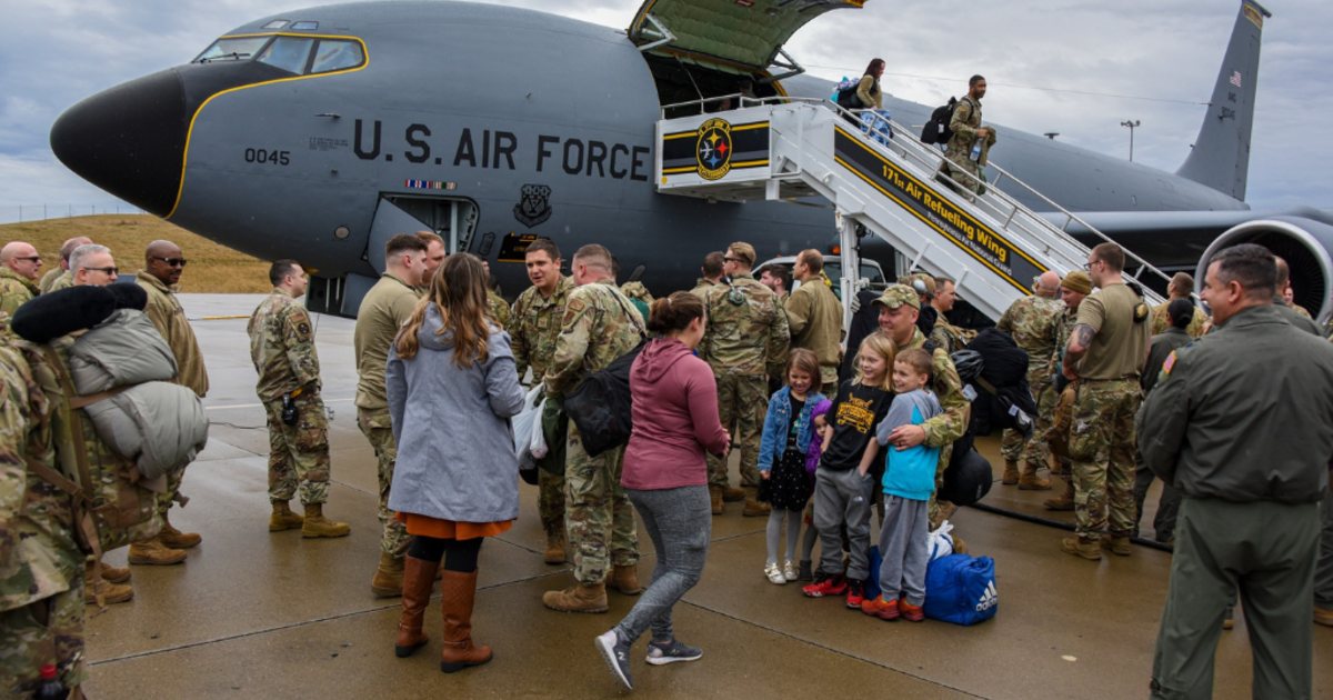 Steelers visit 171st > 171st Air Refueling Wing > Article Display