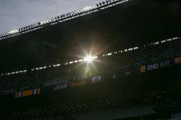 acrisure-stadium-sun-flare.jpg 