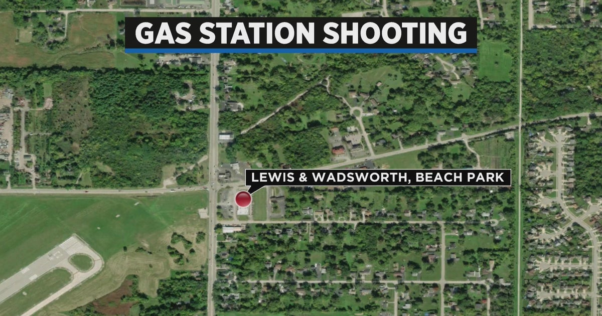 Beach Park shootout leaves 2 hospitalized - CBS Chicago
