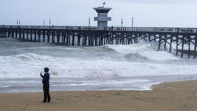 Heavy rains causing slowdowns, PCH closures and flooding in Southern California 