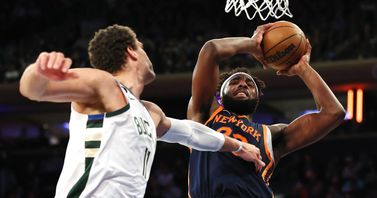 Knicks Blow 17-point Second-half Lead, Lose To Bucks - CBS New York