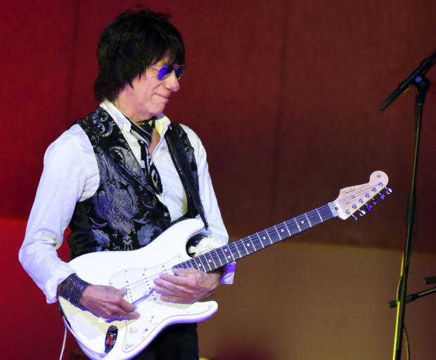 Jeff Beck, Paul Rodgers and Ann Wilson In Concert - Atlanta, GA 