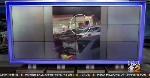 Big rig truck rolls backward, slams into New Kensington Giant Eagle