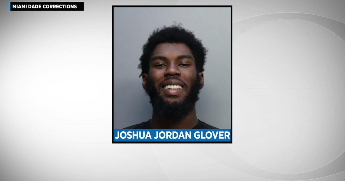 Guy accused of college trespassing, battery on officer
