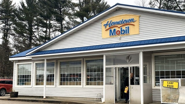 Tonight's Mega Millions jackpot hits $1.35 billion - 2nd largest in history 