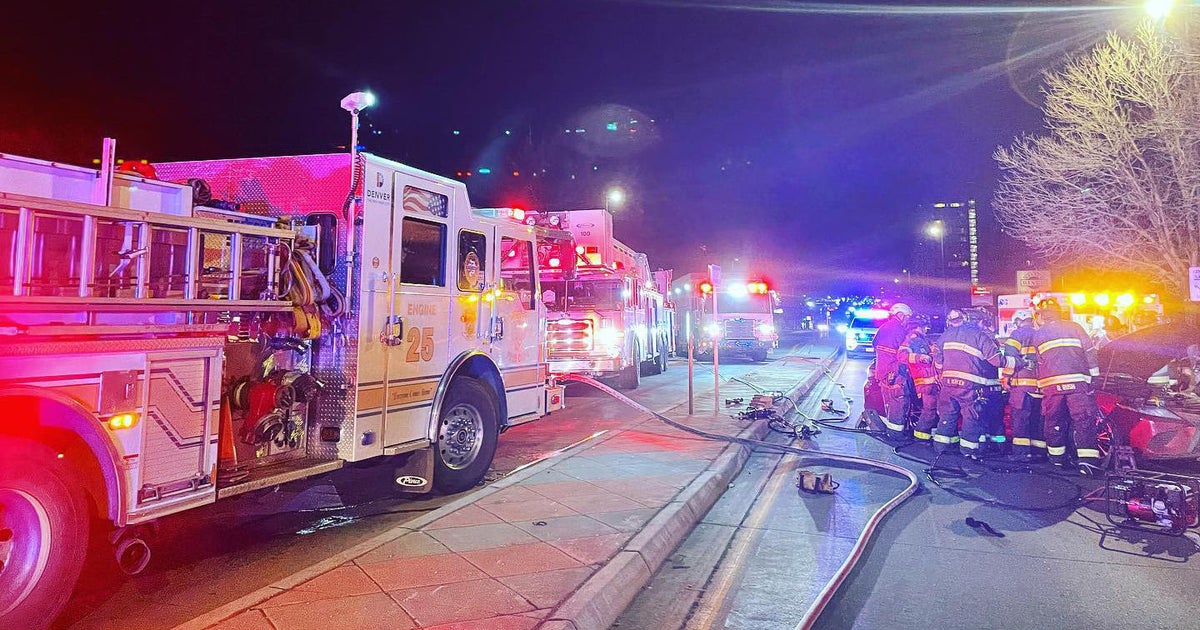 Intense crash on Federal and Jewell sends 7 people to hospital for