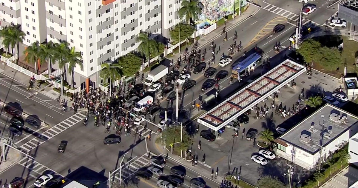 Dozens of bicyclists just take over Miami streets, highways through Wheels Up, Guns Down