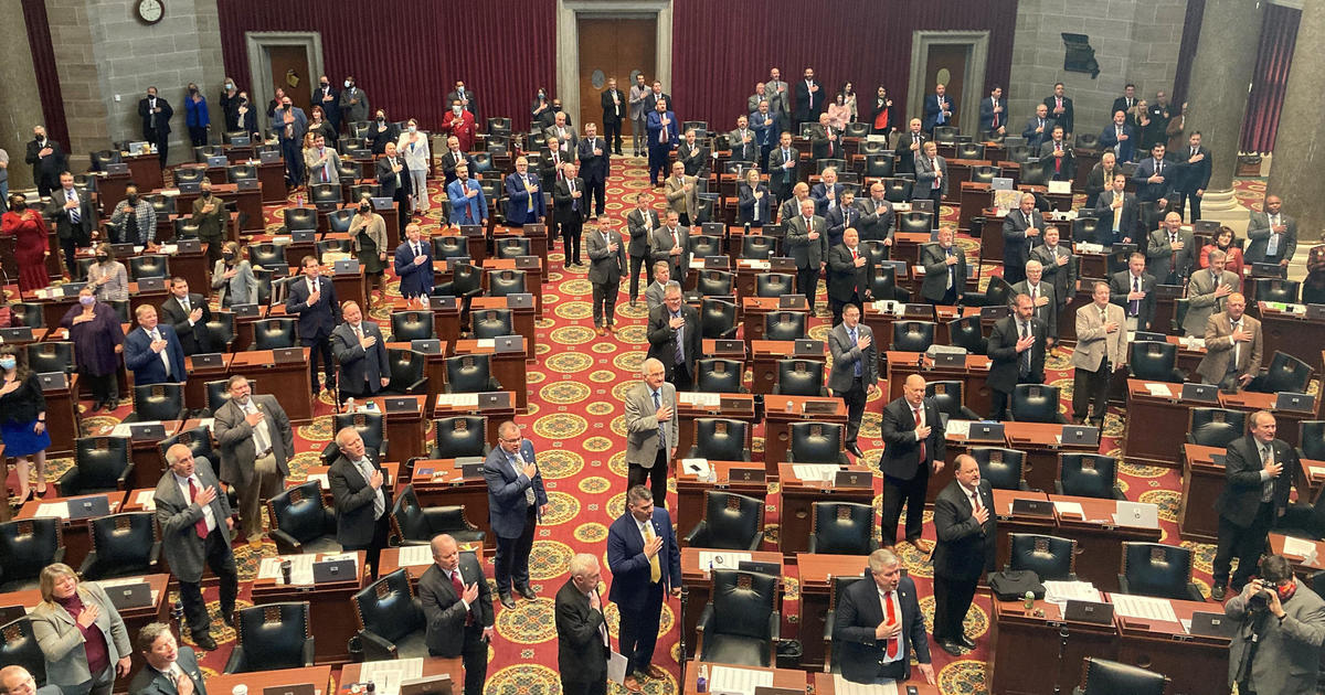 Outrage after Missouri lawmakers implement a stricter dress code for women in the state House: "Absolutely disgusting"