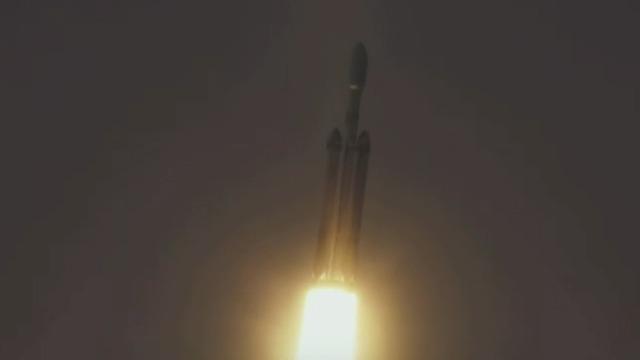 cbsn-fusion-spacex-falcon-heavy-rocket-launch-space-force-satellite-thumbnail-1628155-640x360.jpg 