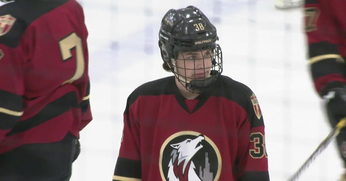 St. Ignatius hockey team hosts first home game since crash CBS Chicago