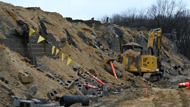 sayreville-retaining-wall.jpg 