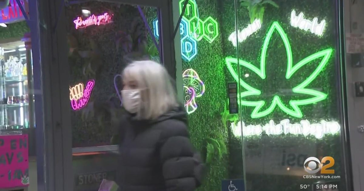 New York City Council aims to tackle unlicensed smoke shop problem