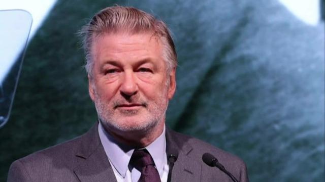 cbsn-fusion-alec-baldwin-faces-involuntary-manslaughter-charges-in-film-set-shooting-thumbnail-1638629-640x360.jpg 