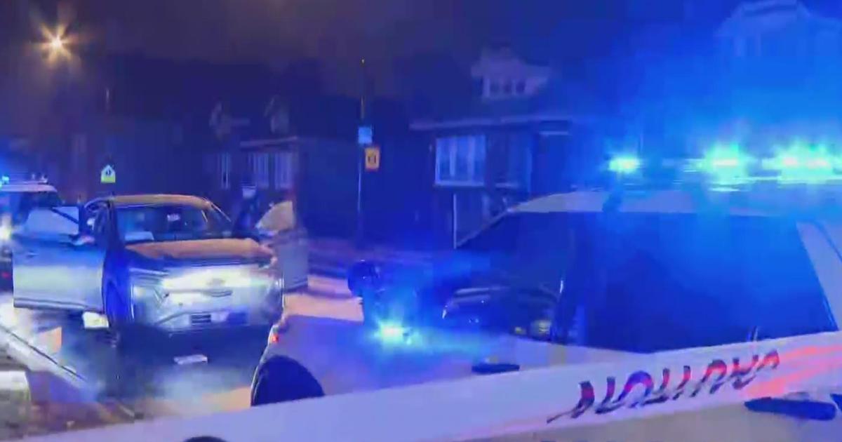 Crash, shooting in Englewood - CBS Chicago