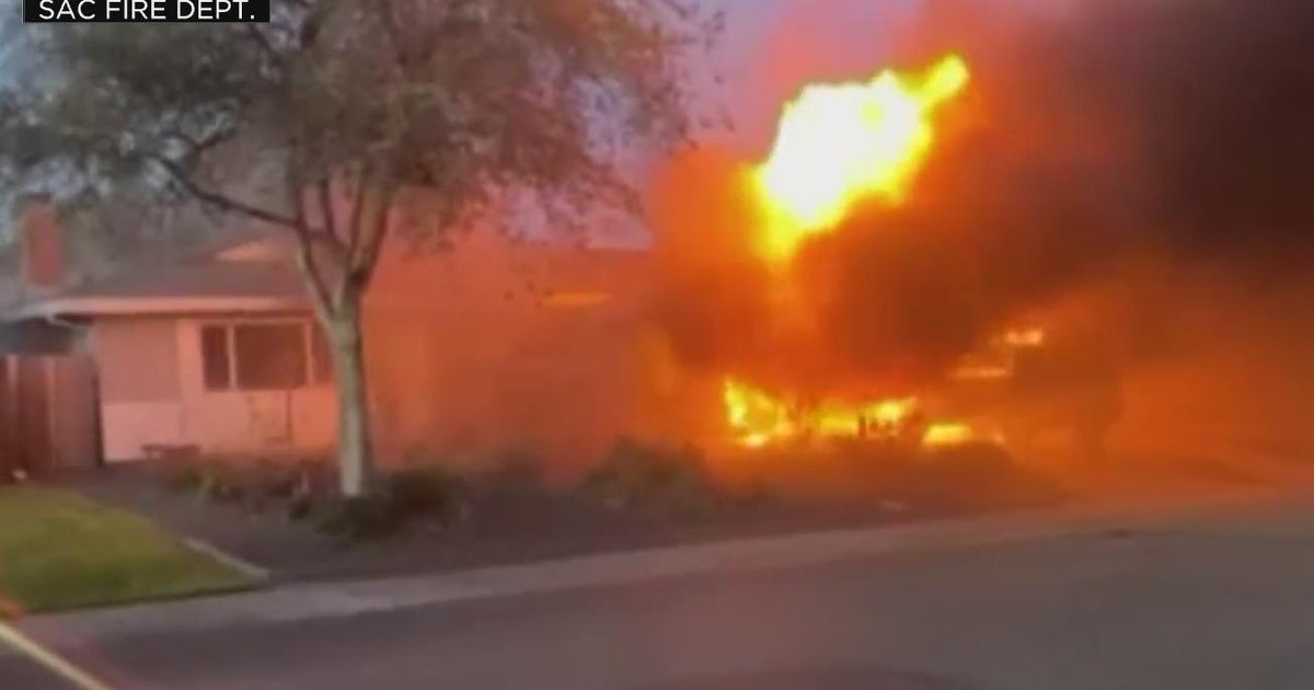 Garage fire damages Citrus Heights home; 1 person evaluated for burn injuries