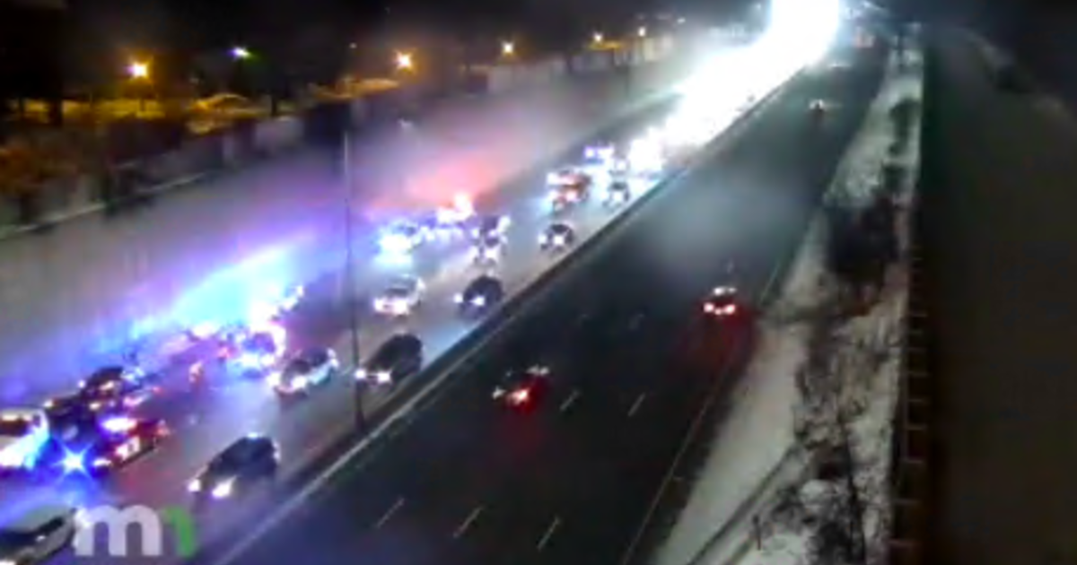 Nine injured in multi-vehicle crash on Interstate 94 in Minneapolis