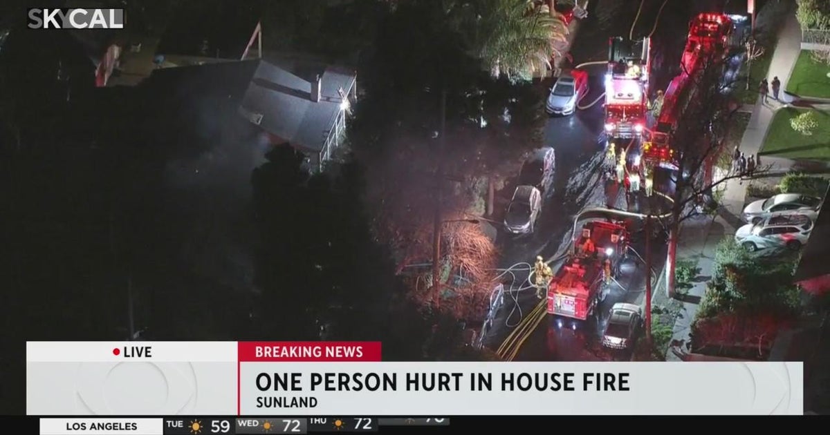 One person injured in large house fire in Sunland - CBS Los Angeles