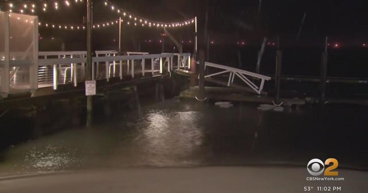 Nassau County Neighborhoods Bracing For Possible Coastal Flooding CBS   8922ef659fed582d0b8f7d2006f7aacb 