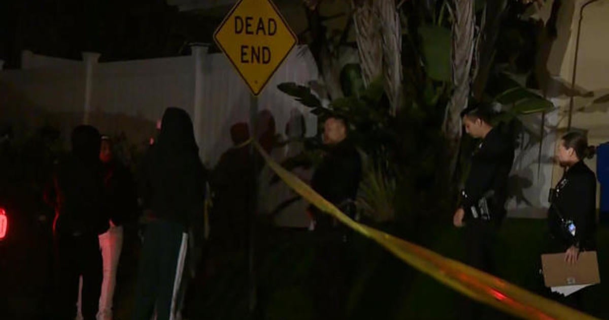 3 Killed, 4 Wounded In Los Angeles Shooting - CBS News