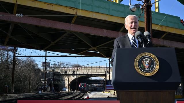 US-POLITICS-BIDEN-INFRASTRUCTURE 