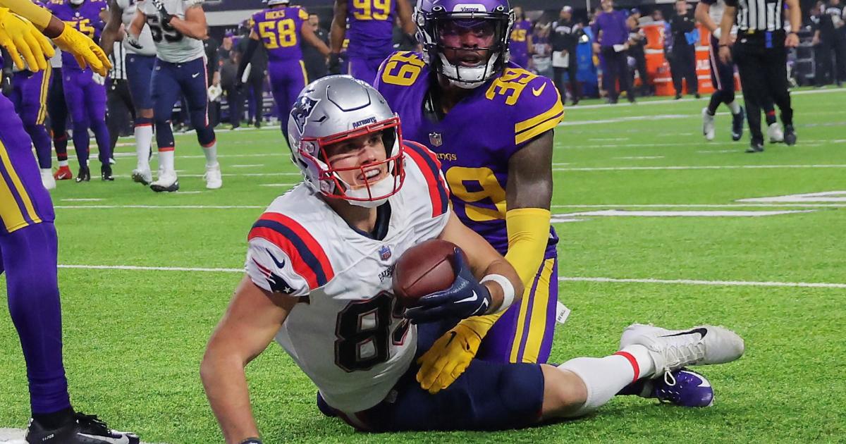 Patriots-Vikings Thanksgiving night news, notes, and fun facts - CBS Boston