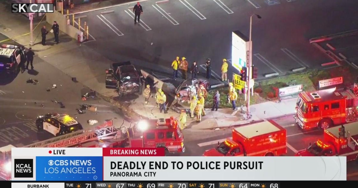Stolen vehicle pursuit ends in grisly crash in Panorama City; 1 person