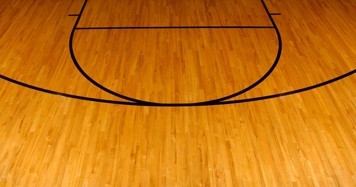 Spectators run onto court spark fight at Ypsilanti high school