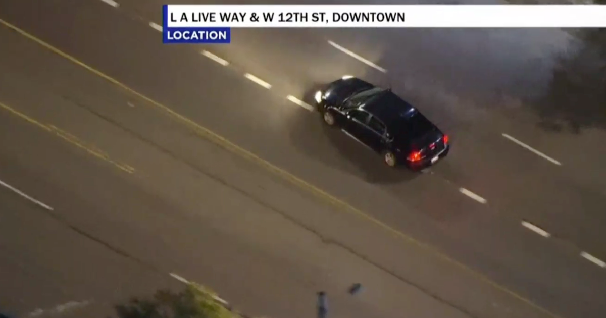 Carjacking, burglary suspects evade authorities near Downtown LA