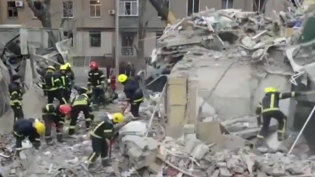cbsn-fusion-ukraine-braces-for-new-russian-offensive-as-war-approaches-one-year-mark-thumbnail-1679716-640x360.jpg 
