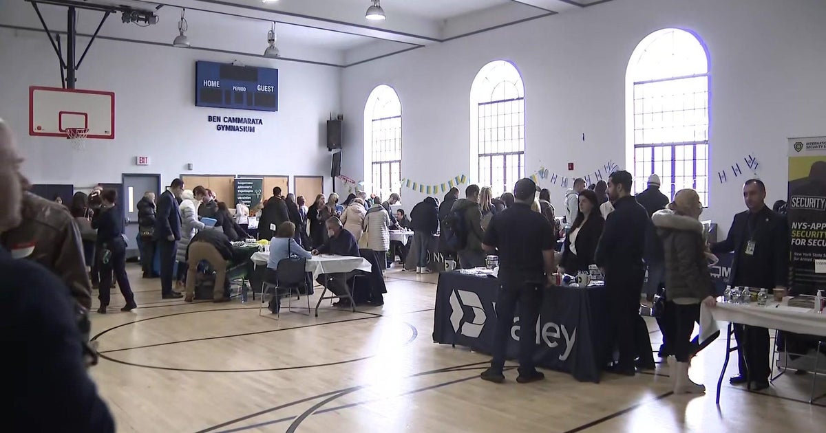 Job fair held in Brooklyn for Ukrainian refugees trying to get on their