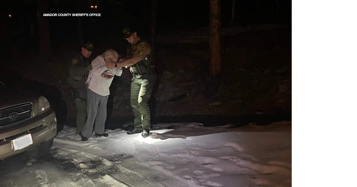 Deputies help Pioneer couple who got stuck in their own icy driveway