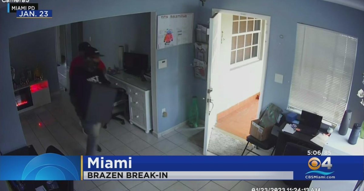 Miami Police: Men caught on video burglarizing home - CBS Miami