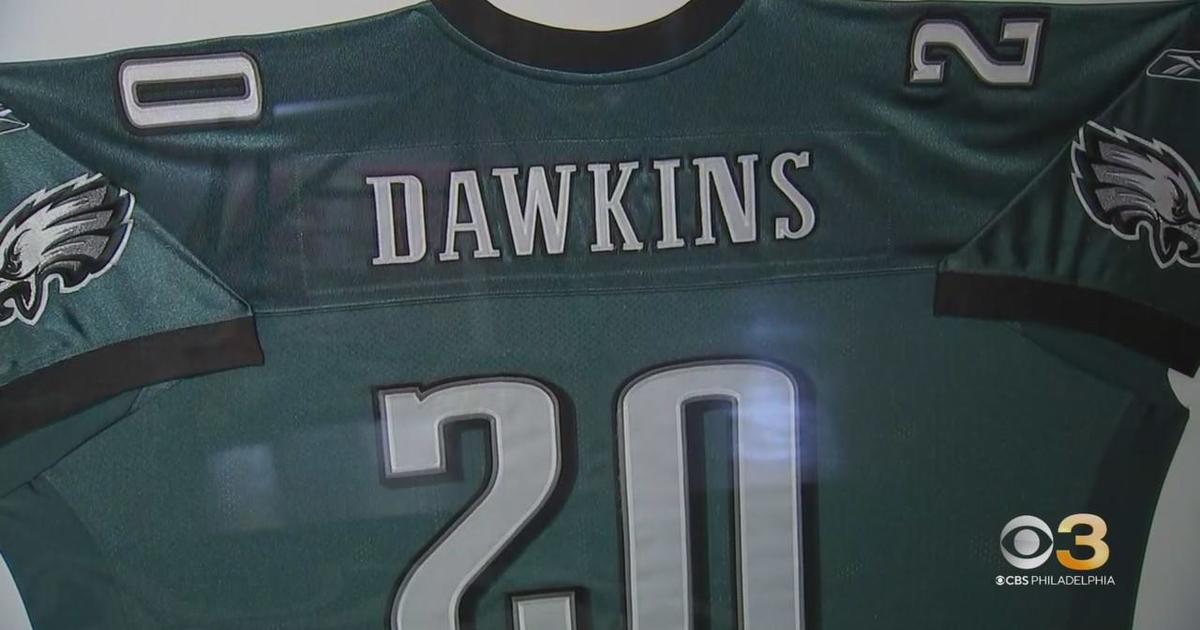 Bucks County boutique selling special Philly sports shirts - CBS  Philadelphia