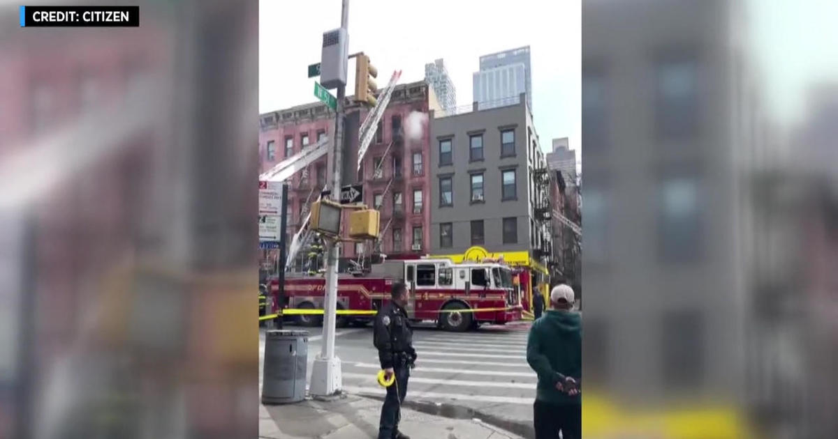 FDNY Hell S Kitchen Apartment Fire Not Caused By Lithium Ion Batteries   Hells Kitchen Building Fire 