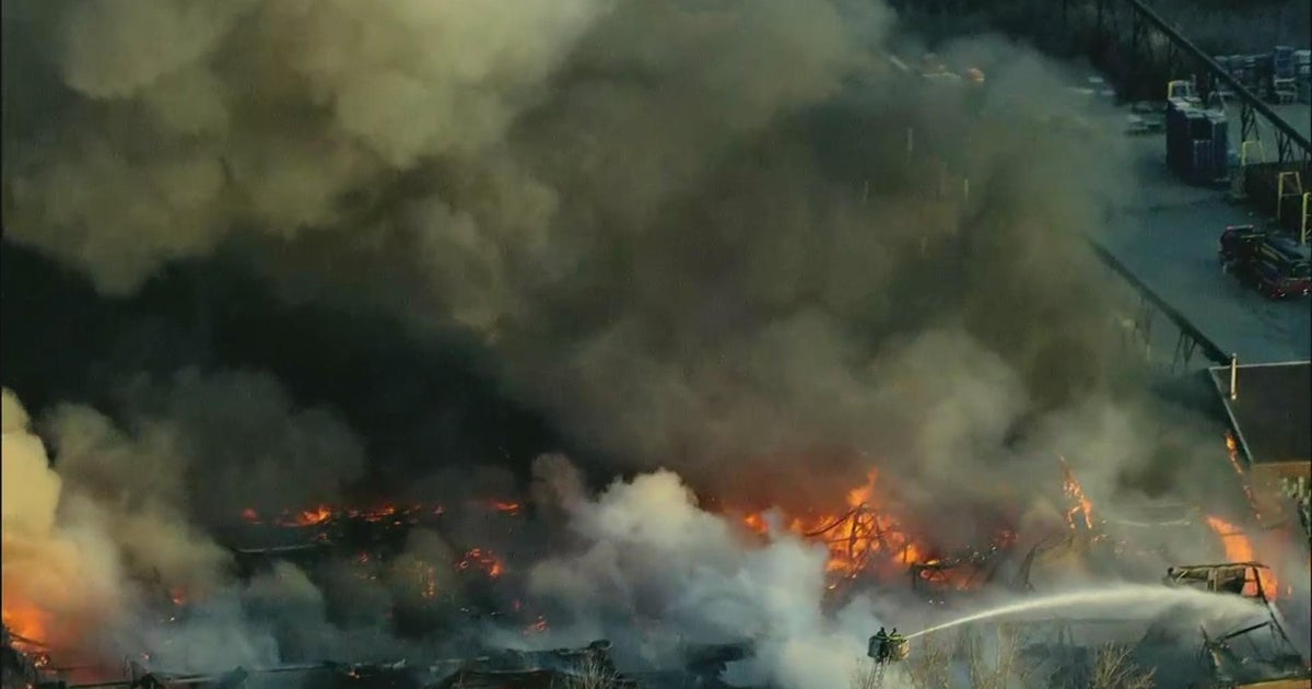 Fire guts furniture factory in Chicago Heights