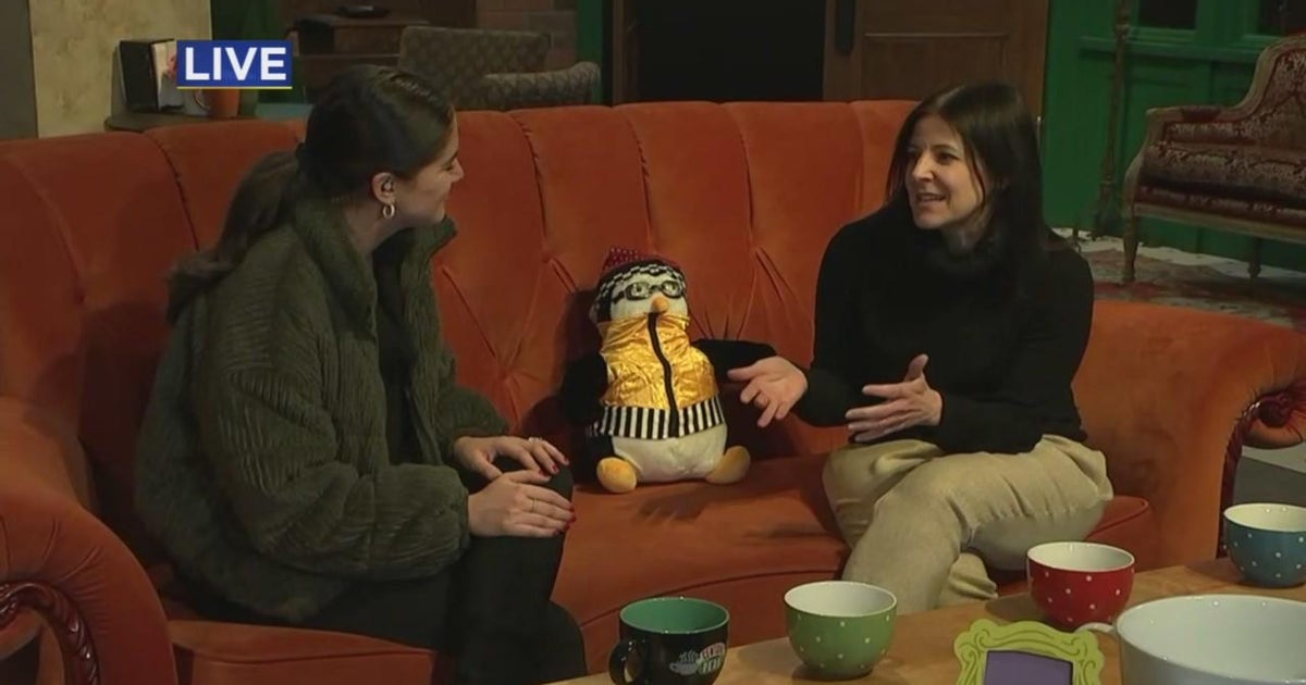 the-friends-experience-opens-feb-10-at-king-of-prussia-mall-cbs