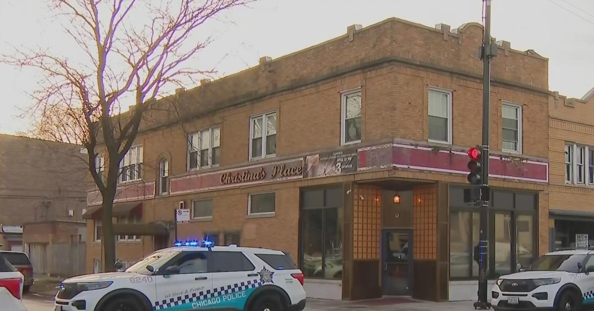 Chicago Police shoot, kill man near bar in Irving Park - CBS Chicago