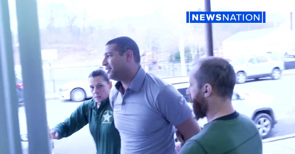 NewsNation reporter arrested during a news conference after Ohio law enforcement told him to stop his live broadcast - Vimarsana News