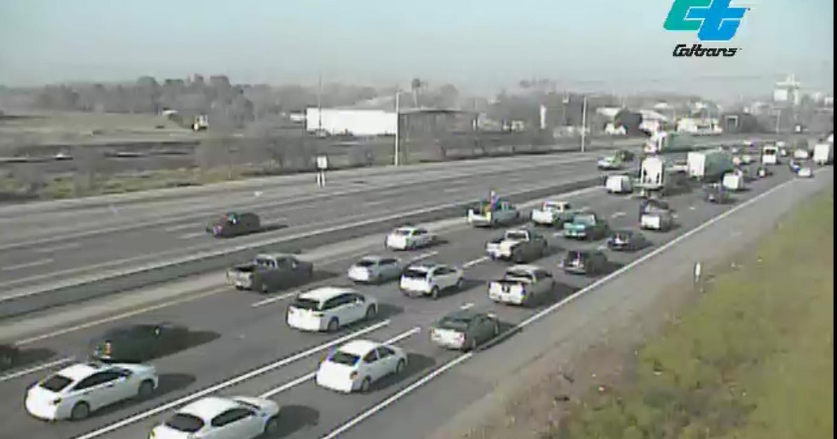 Motorcycle officer hurt in crash on Highway 99 near Ripon