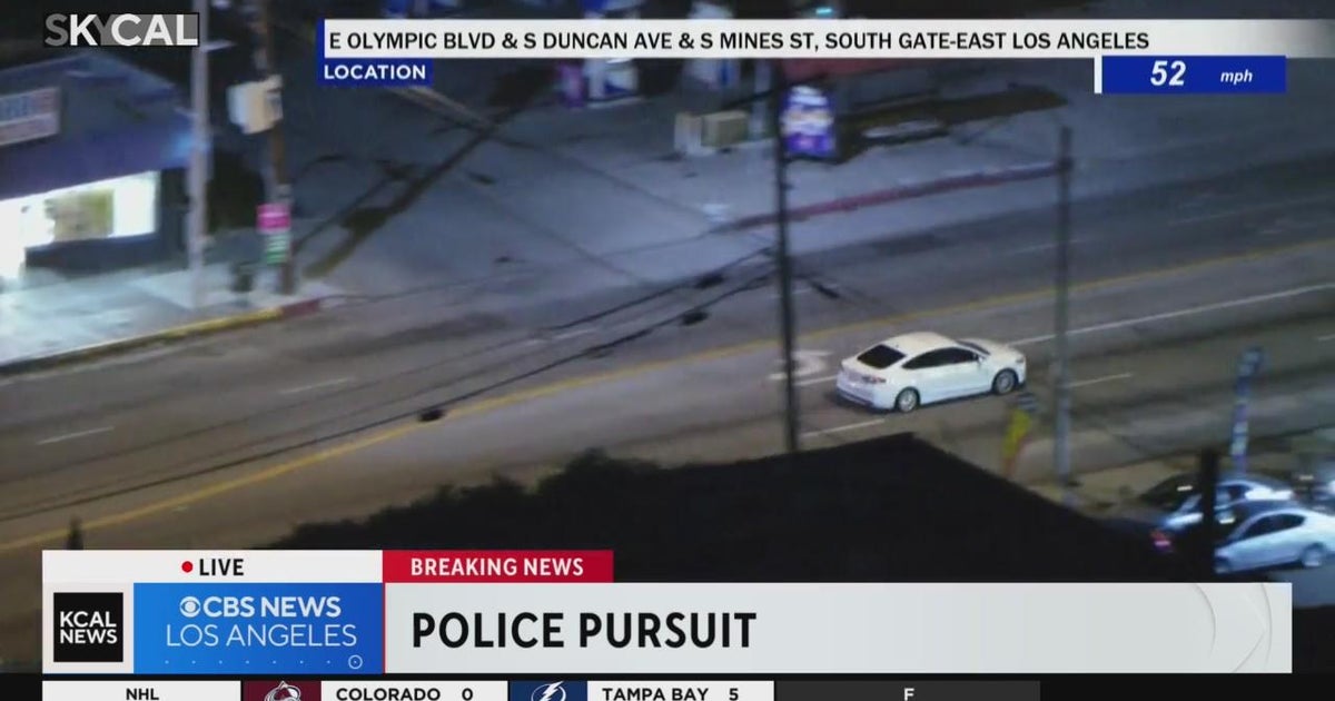 Authorities in pursuit of a suspect near South Gate-East LA - CBS Los ...